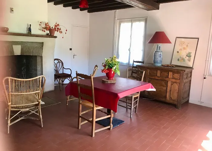 Holiday home De Mauxe Acquigny